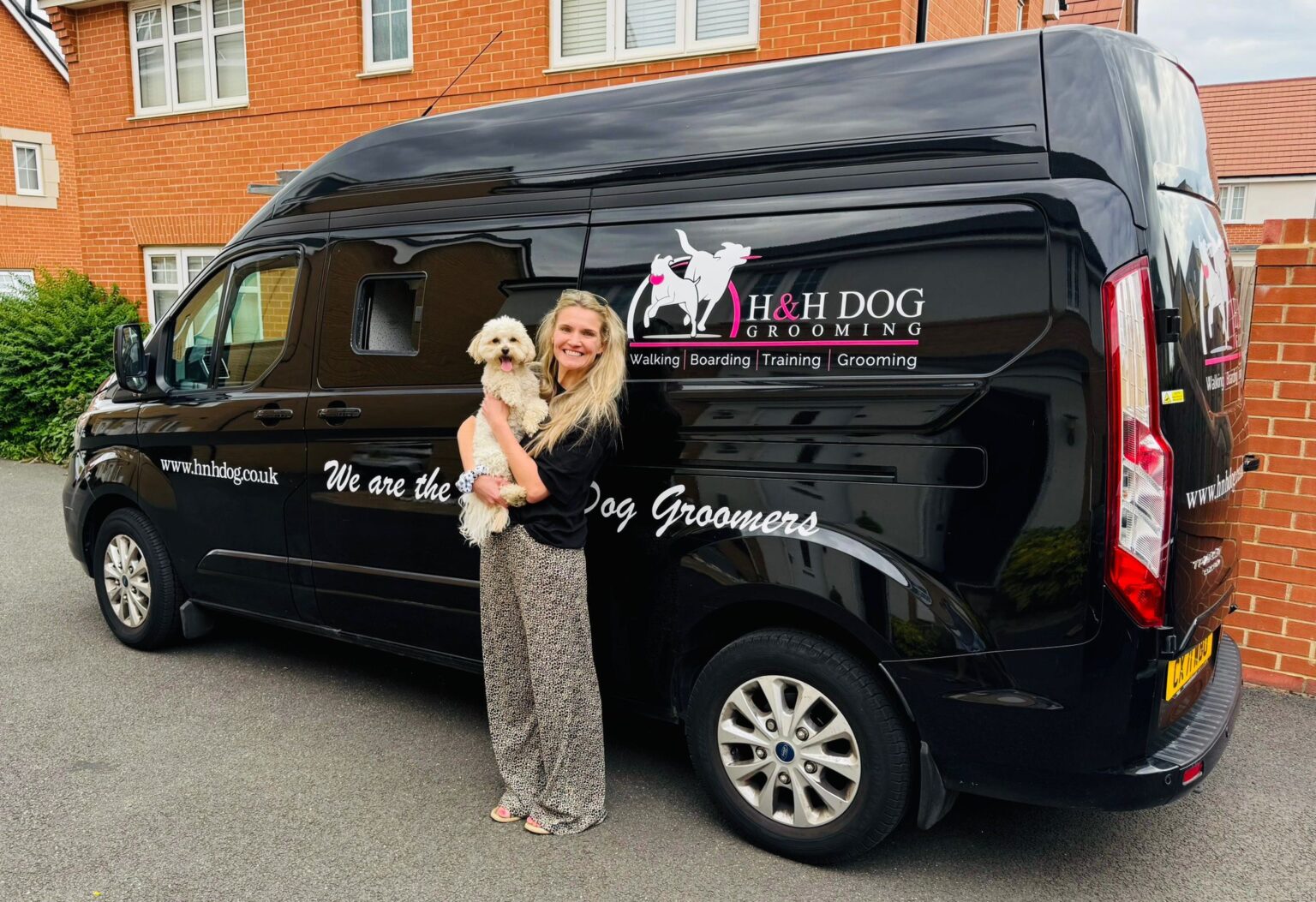 Dog van. H&H Dog Training Services in Watford and North London. Experts in Dog Training, Dog Walking & Dog Grooming Services